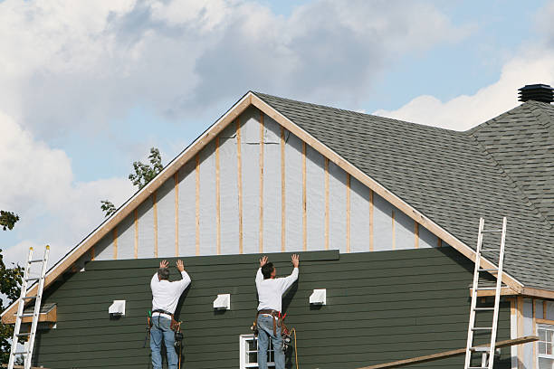 Professional Siding technician working in Keene, TX